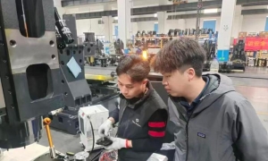 海归青年与“老数控”的创业记：接力跑出智造加速度