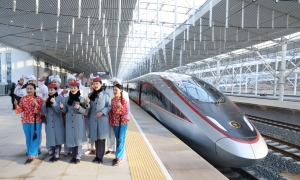 西安至延安高铁开通运营