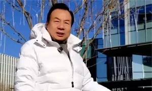 小米SU7 0001号车拍卖，救急李亚鹏