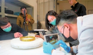 太阳神鸟金饰将“出差”北京 200余件（套）古蜀珍宝亮相国博