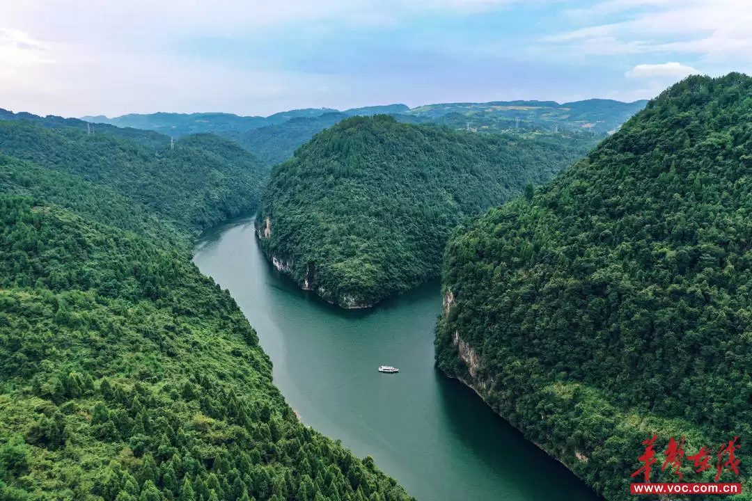 湘西红石林酉水画廊精品航线焕新启航 