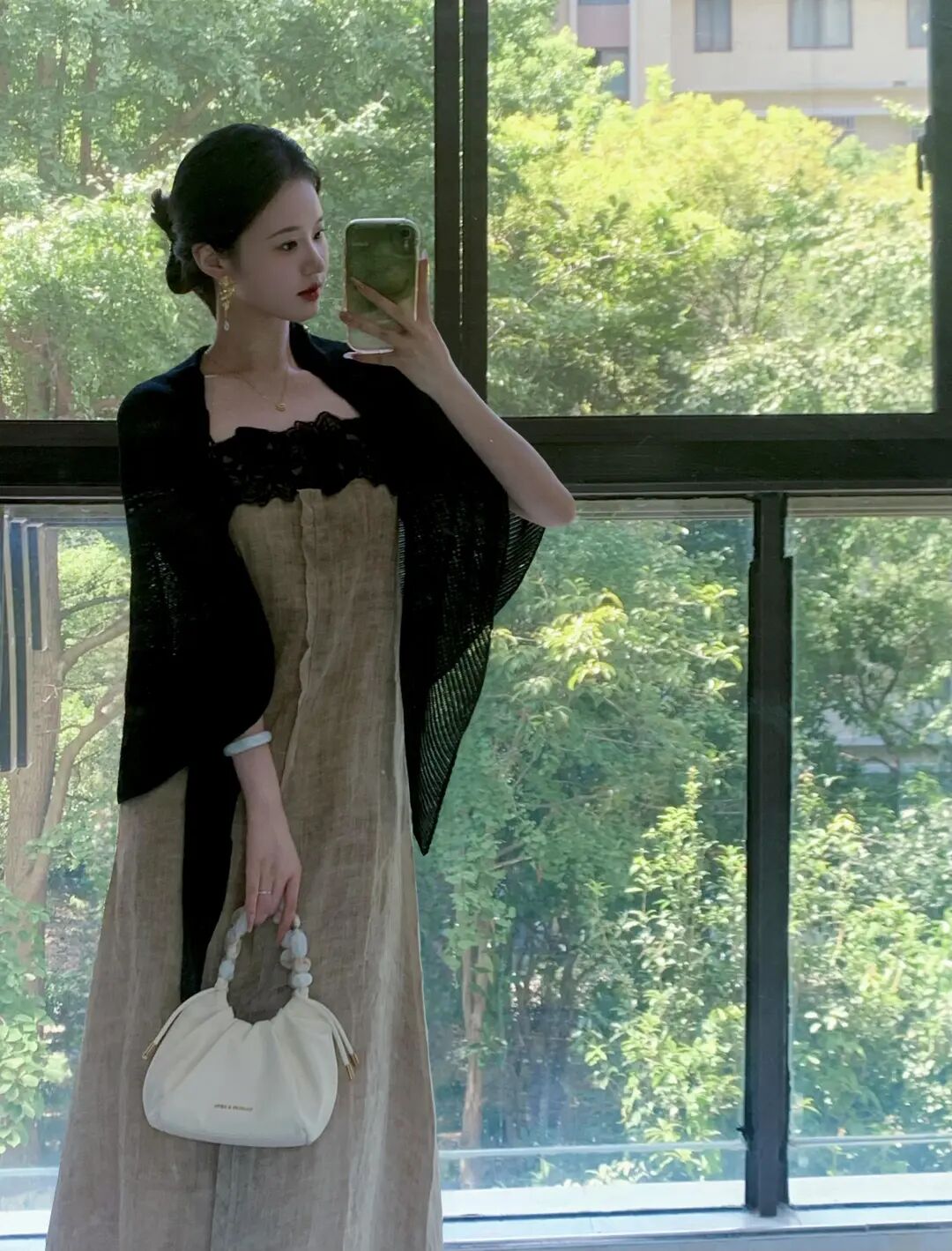 早秋贵气感穿搭参考