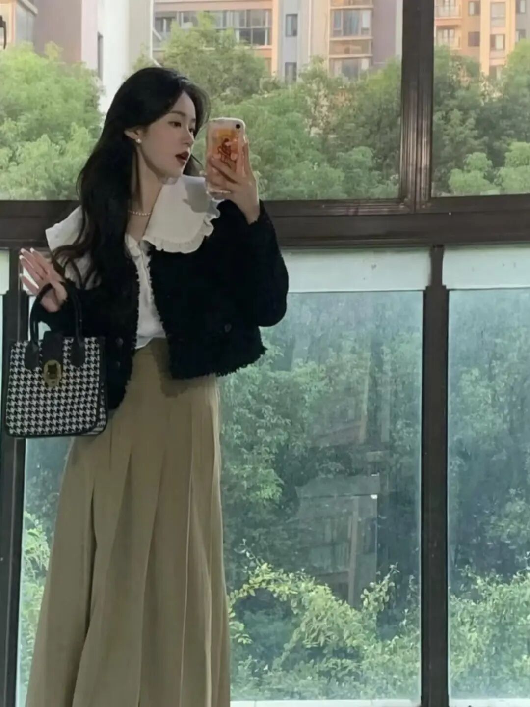 早秋贵气感穿搭参考