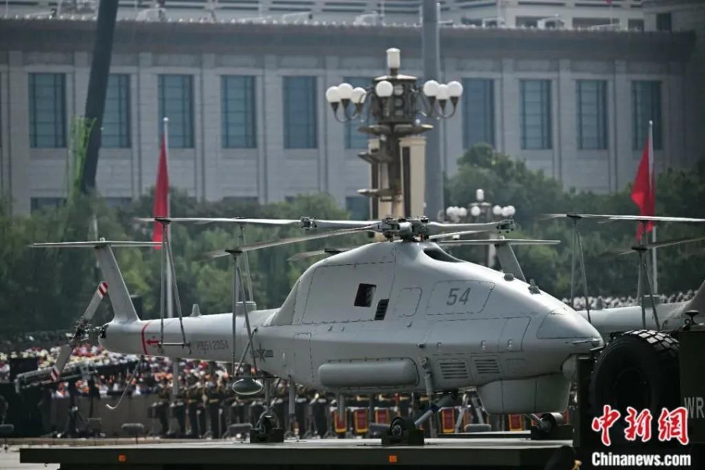 法新社镜头下中国阅兵的钢铁洪流，来了