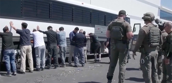 “噩梦！”被美拘留的韩国工人：不认为有人还想留在美国