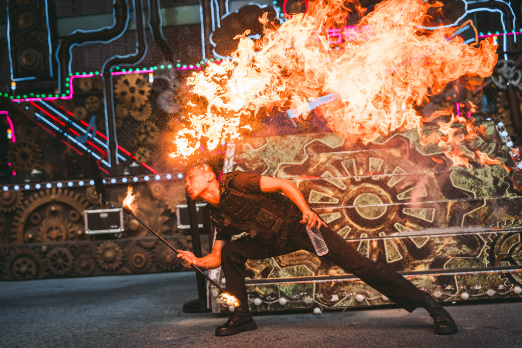 长假前四天上海接待游客超1500万人次