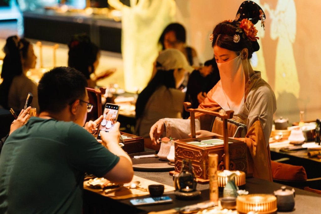 长假前四天上海接待游客超1500万人次