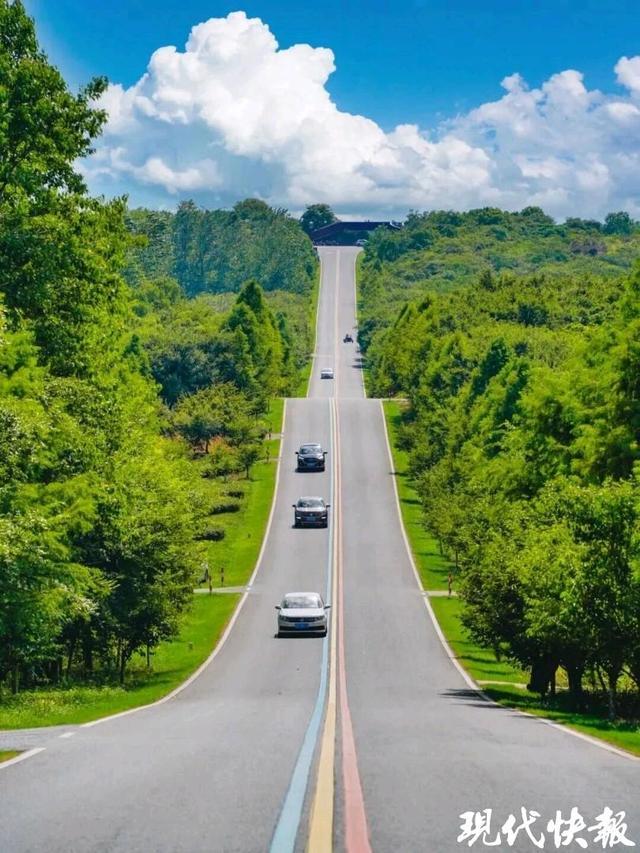 宝藏小城成游客“新宠”