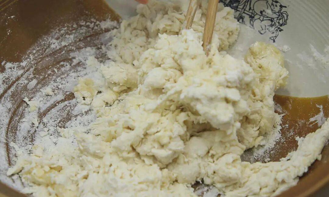 早上起床后，尽量少吃这5类早餐