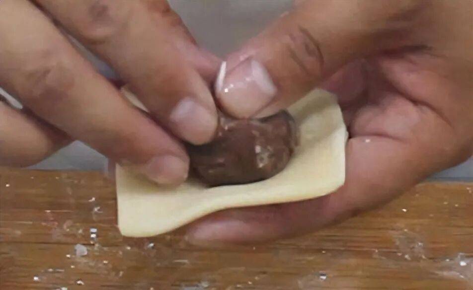 早上起床后，尽量少吃这5类早餐