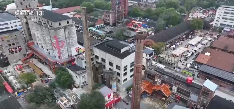 秋日里的中国斑斓如画