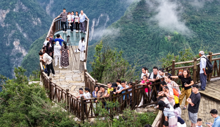 世界地质公园“金字招牌”引客来