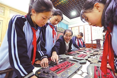 非遗珠算 指尖传承