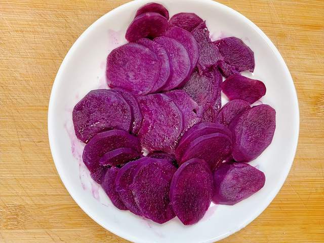 太喜欢这个饼了，做法简单，软糯香甜，秋天吃正当时！ ...