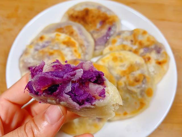 太喜欢这个饼了，做法简单，软糯香甜，秋天吃正当时！ ...