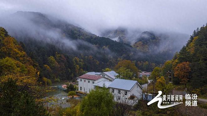 霍州七里峪景区：秋染七里峪 烟雨绘丹青