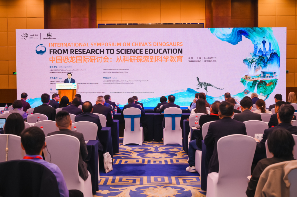 恐龙能从“复原”走向“复活”吗？