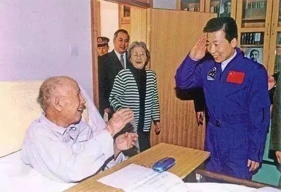 神舟飞天，选了个特殊的日子