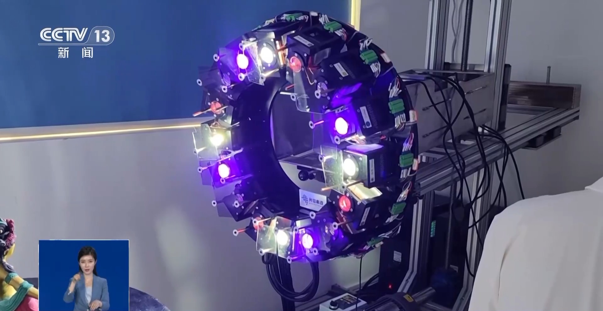 云冈石窟焕新开放