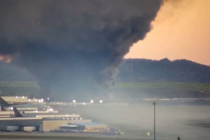 美货机坠毁细节披露