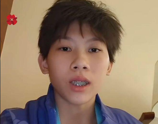 19 岁举重女选手被 172 斤杠铃砸中