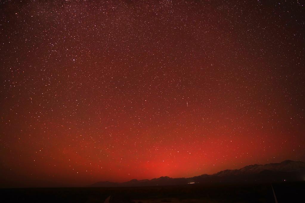 我国北方多地拍到了极光！