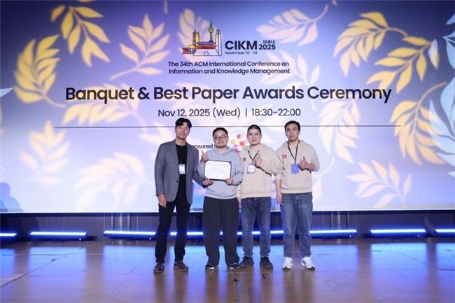 网易云音乐生成式推荐大模型