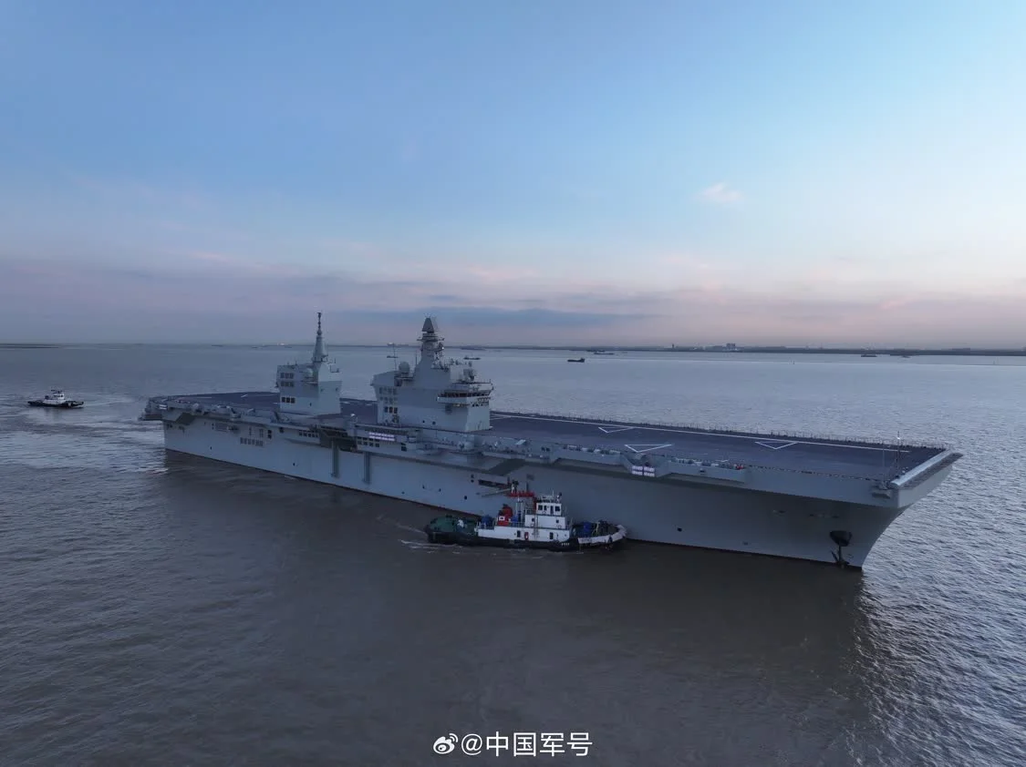 四川舰首次航行试验完成