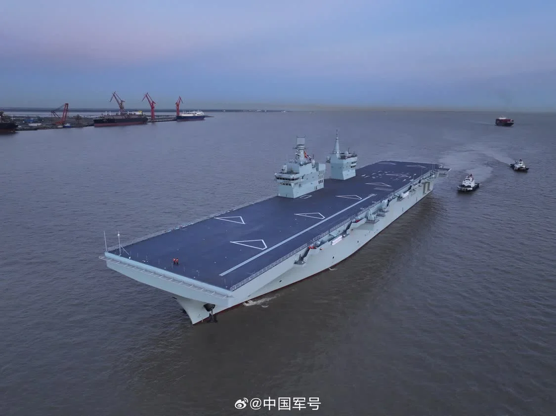 四川舰首次航行试验完成