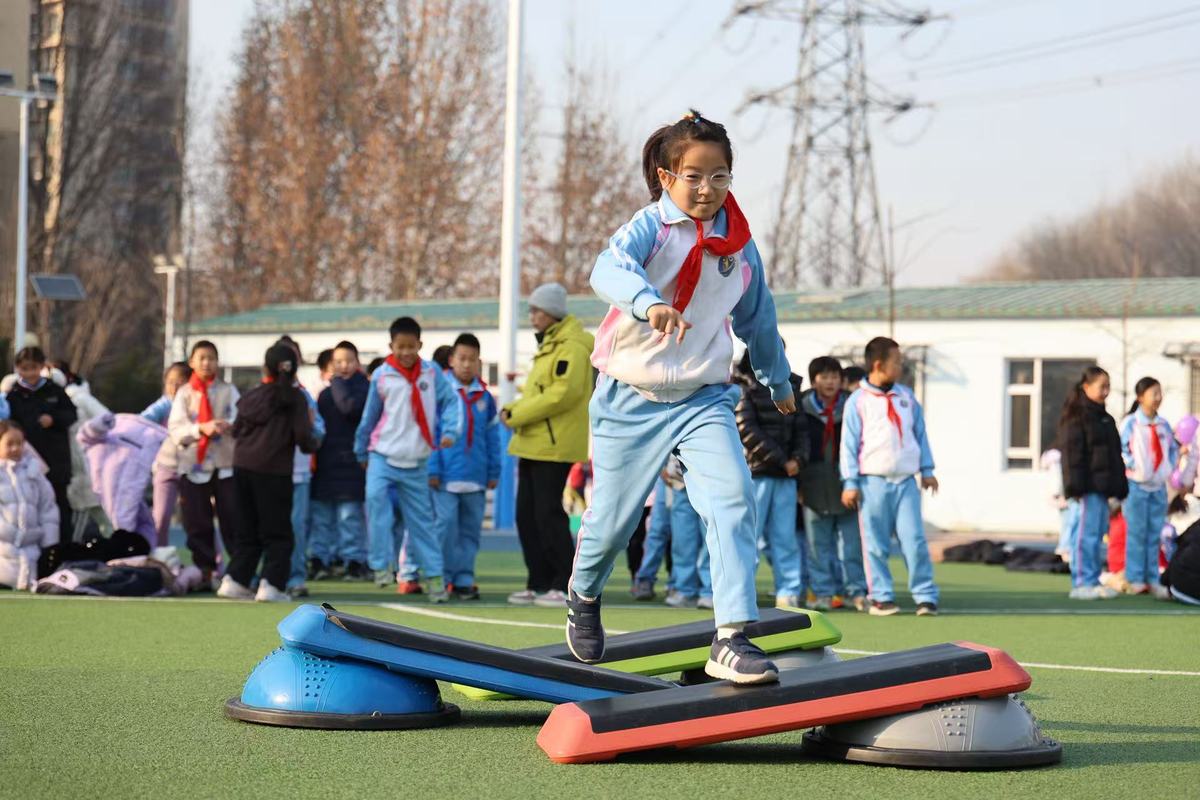 趣味运动会走进北京小学