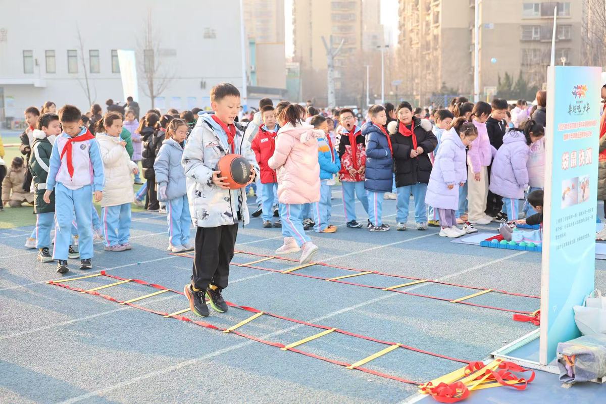 趣味运动会走进北京小学