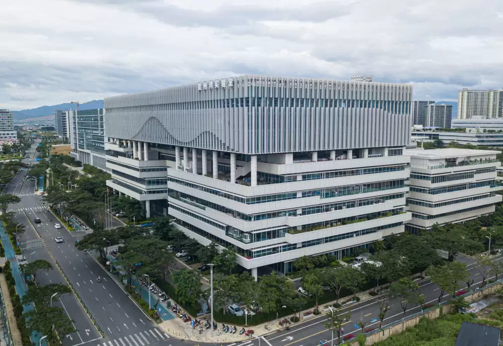 海阔千帆竞 潮涌自贸港