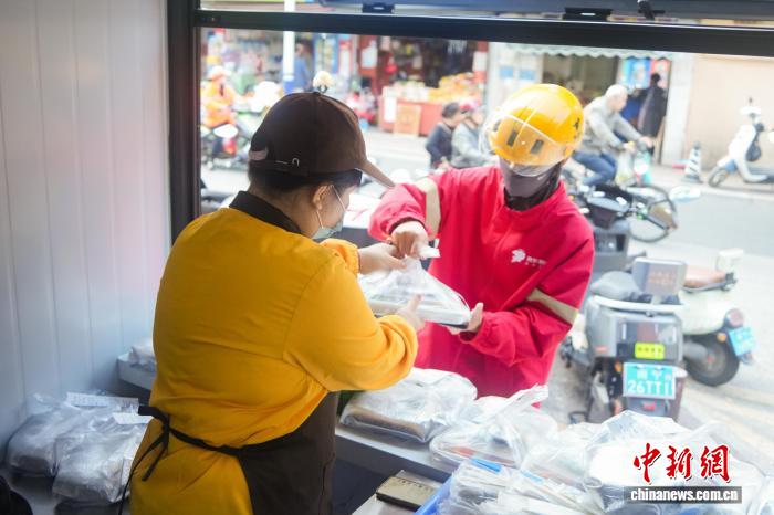 广西医院低脂餐成市民“新宠”