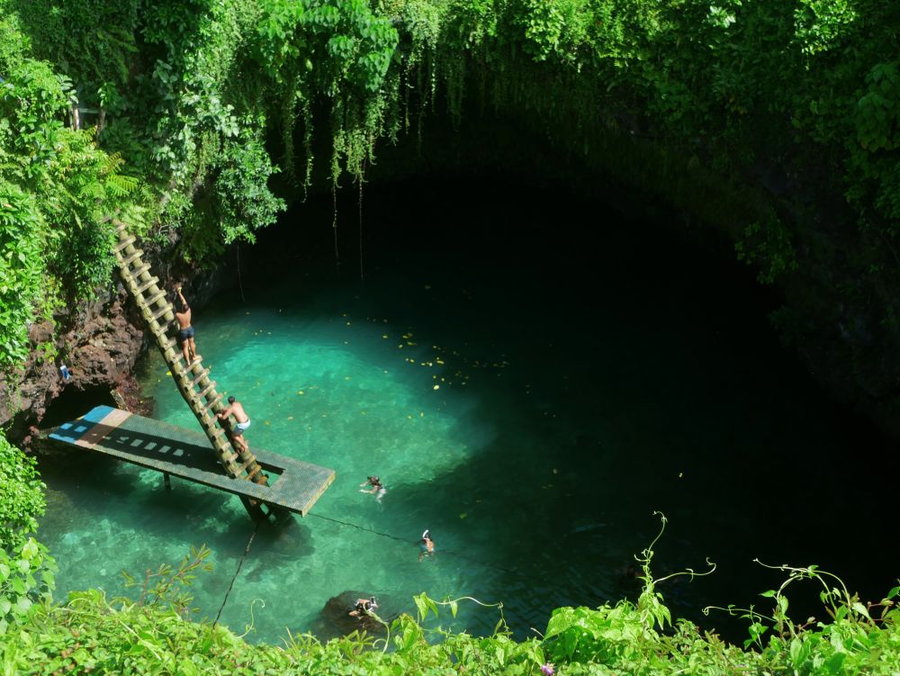 拿起护照去旅行